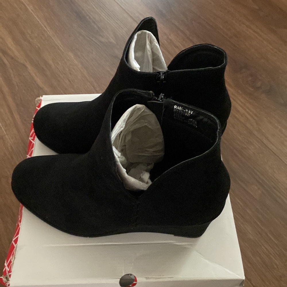 Rampage Black suede boots
